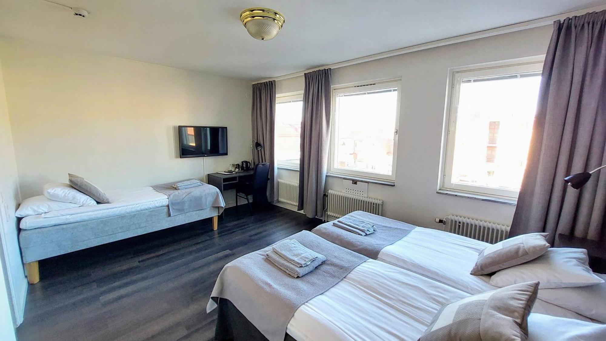 Hotel Bishops Arms Мора Экстерьер фото