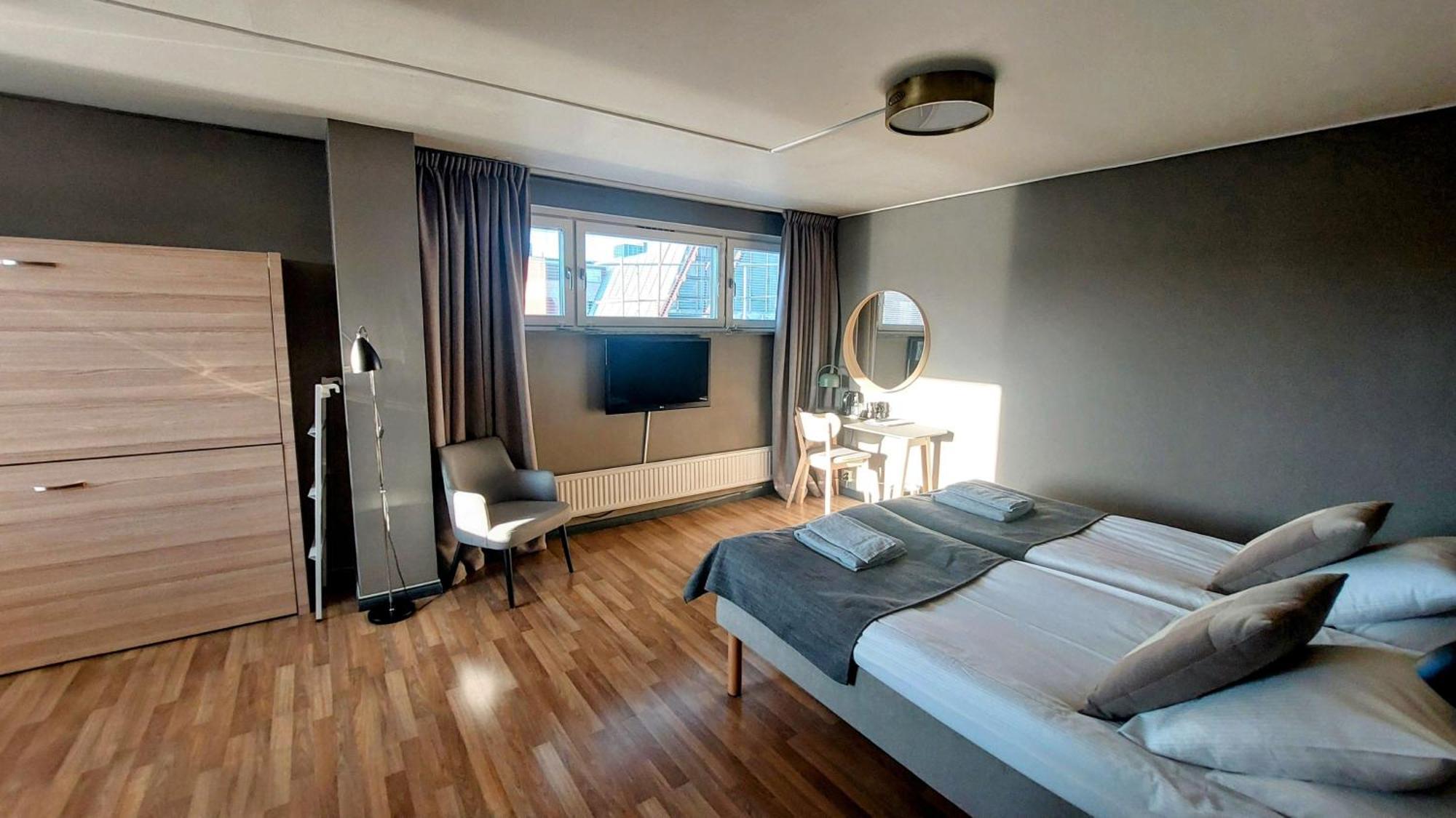 Hotel Bishops Arms Мора Экстерьер фото